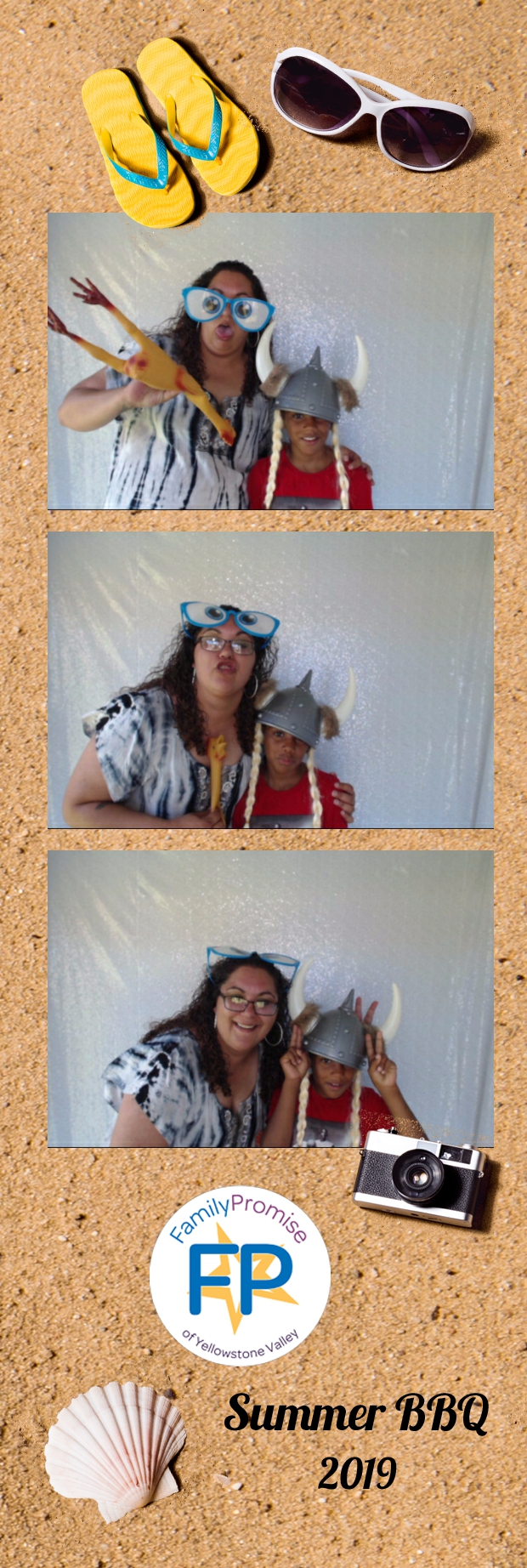 Family BBQ | View more photos from the event at gallery.photoboothbillings.com/u/PhotoBoothBillings/Family-BBQ